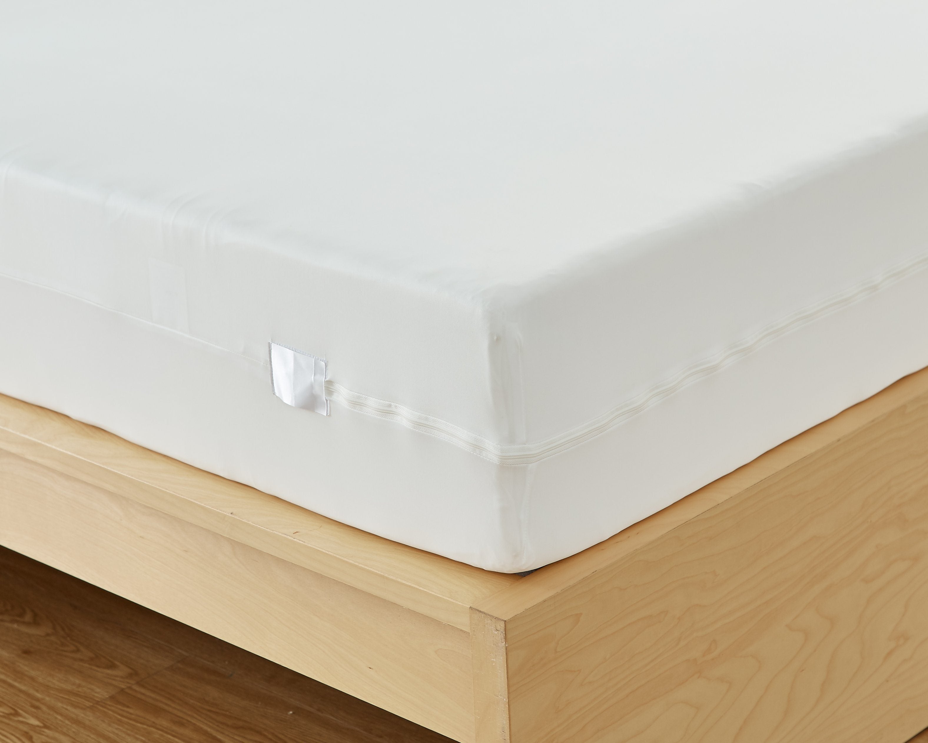 BedBug Solution™ Hybrid Zippered Mattress Encasing Zippered Mattress Protector / Cover Fit Tightly